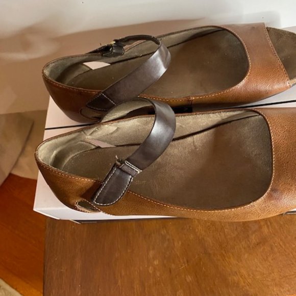 Natural Soul By Naturalizer  Open toe flat shoe size 9.5 - Picture 3 of 9